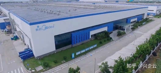 從智能產(chǎn)品到智能工廠 美的空調(diào)如何領(lǐng)跑行業(yè)智能競(jìng)賽